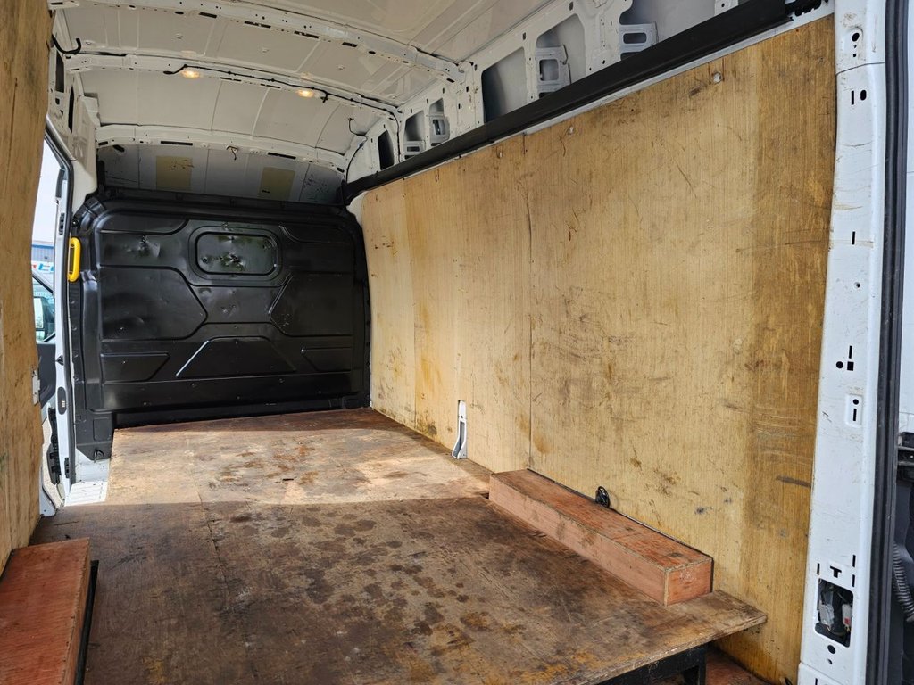 Used Ford Transit 2022 for sale - 77667400: Photo 46