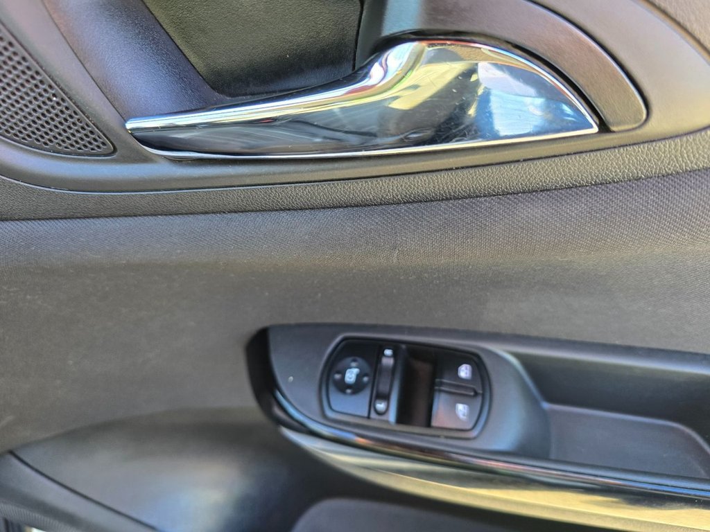 Used Vauxhall Corsa 2015 for sale - 76634936: Photo 25