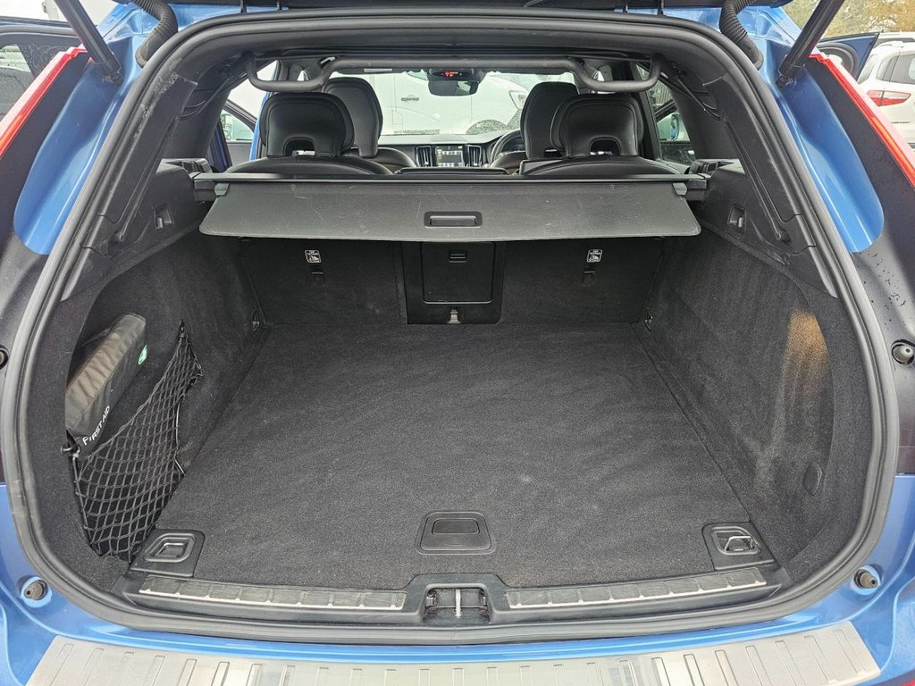 Used Volvo XC60 2018 for sale - 77583575: Photo 43