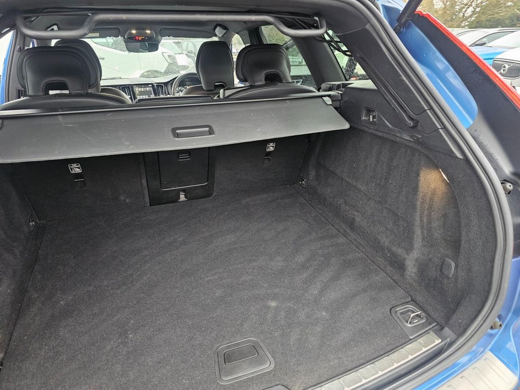 Used Volvo XC60 2018 for sale - 77583575: Photo 46