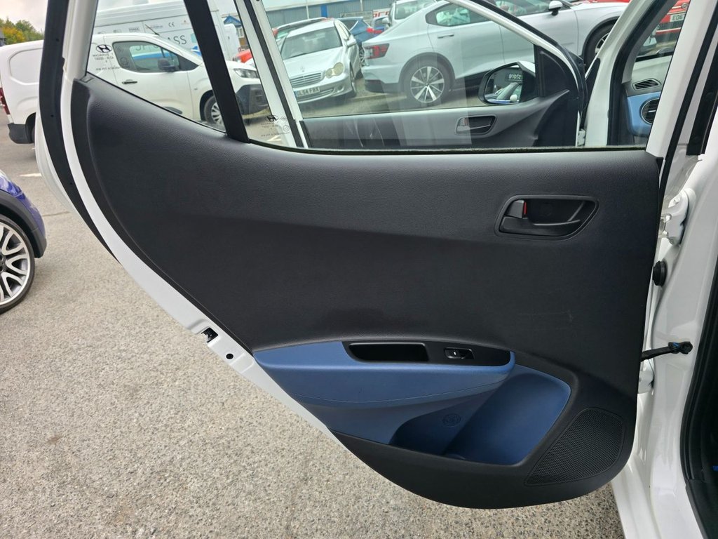 Used Hyundai i10 2016 for sale - 76634915: Photo 37