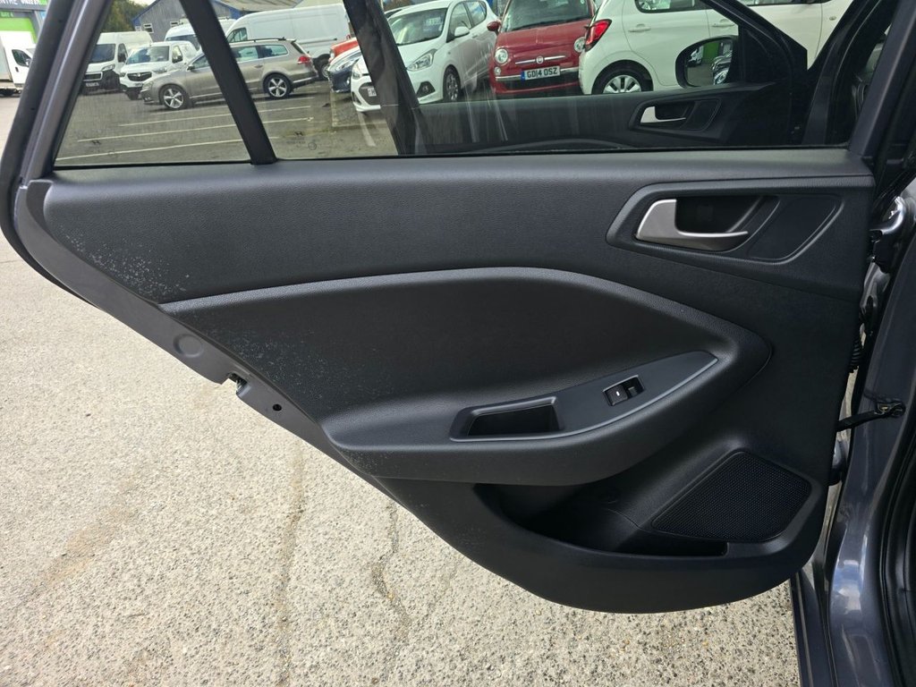 Used Hyundai i20 2018 for sale - 76634913: Photo 41