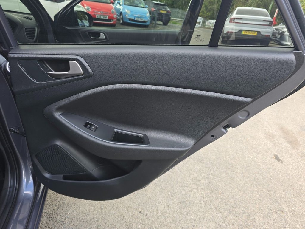 Used Hyundai i20 2018 for sale - 76634913: Photo 50