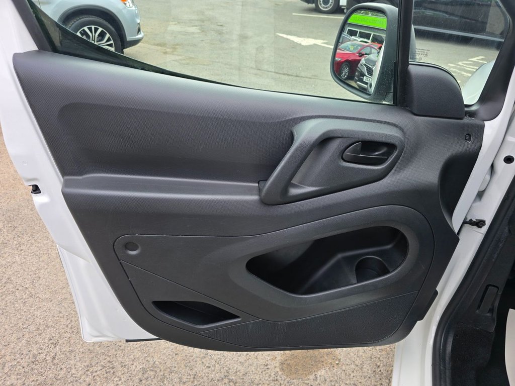 Used Peugeot Partner 2017 for sale - 76634927: Photo 36