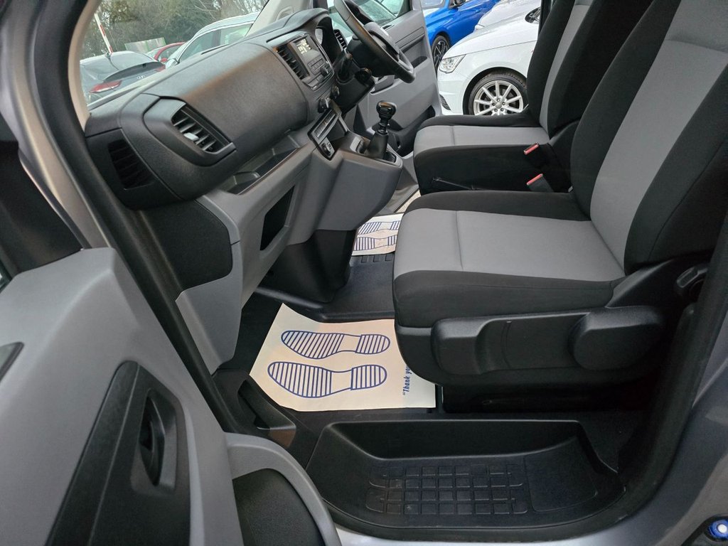 Used Vauxhall Vivaro Life 2020 for sale - 76642523: Photo 31