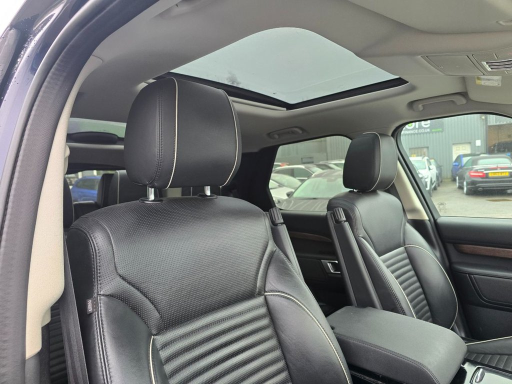 Used Land Rover Discovery 2020 for sale - 77122015: Photo 24