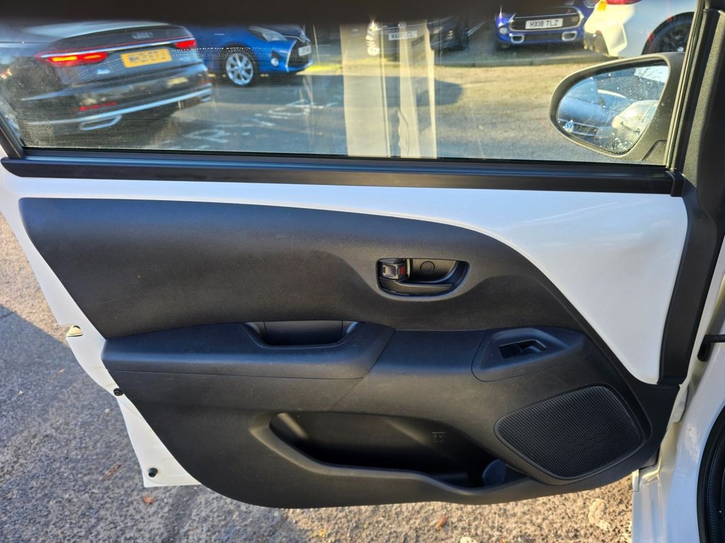 Used Peugeot 108 2015 for sale - 76634834: Photo 28