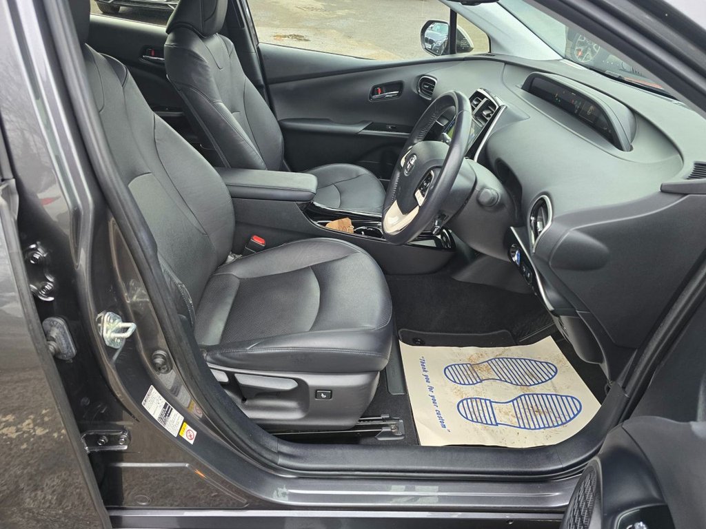 Used Toyota Prius 2018 for sale - 76703761: Photo 24
