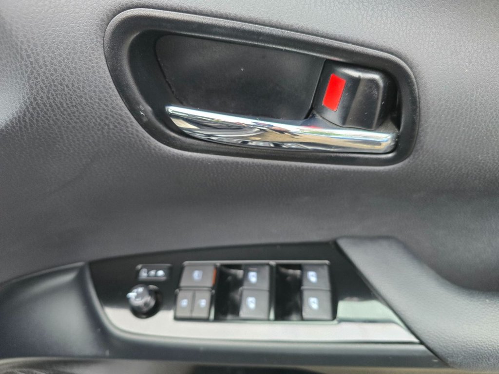 Used Toyota Prius 2018 for sale - 76703761: Photo 25