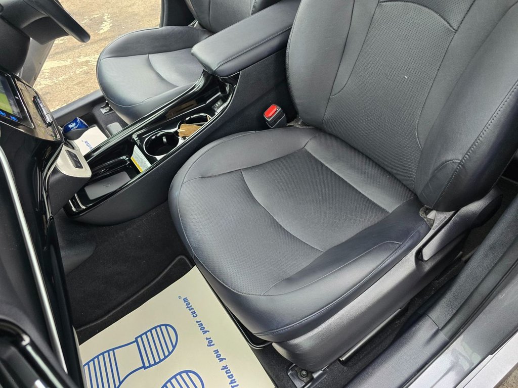 Used Toyota Prius 2018 for sale - 76703761: Photo 30