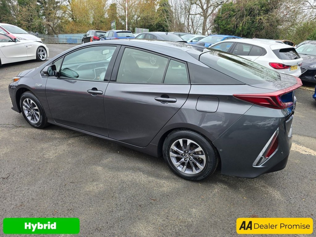 Used Toyota Prius 2018 for sale - 76703761: Photo 8