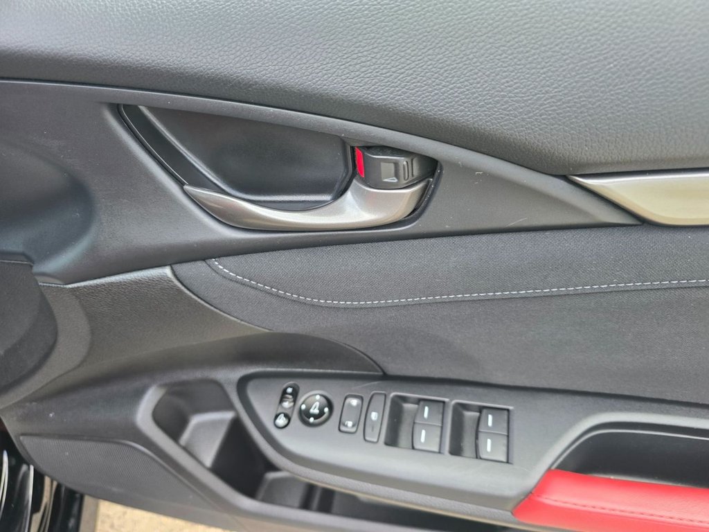 Used Honda Civic 2021 for sale - 76634840: Photo 27