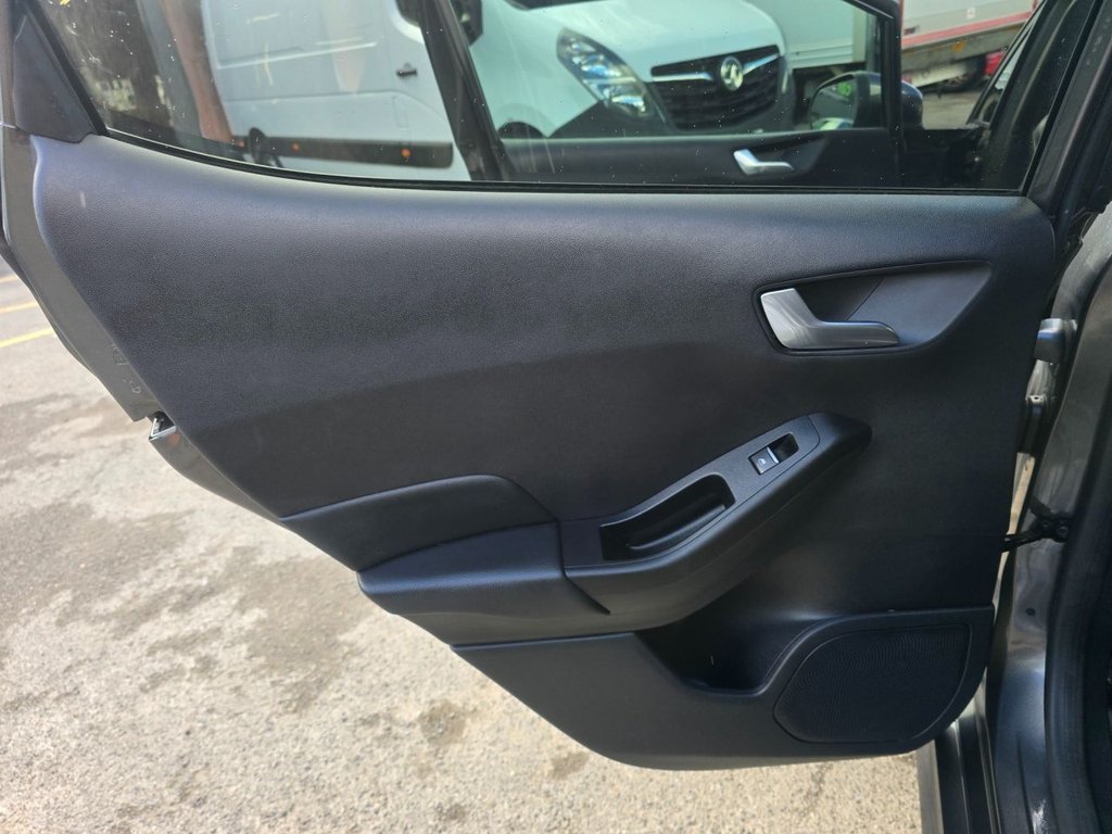 Used Ford Fiesta 2018 for sale - 76634881: Photo 41