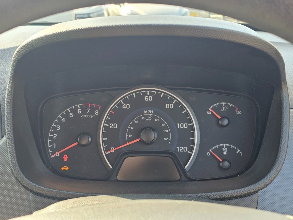 Used Hyundai i10 2018 for sale - 77748312: Photo 18