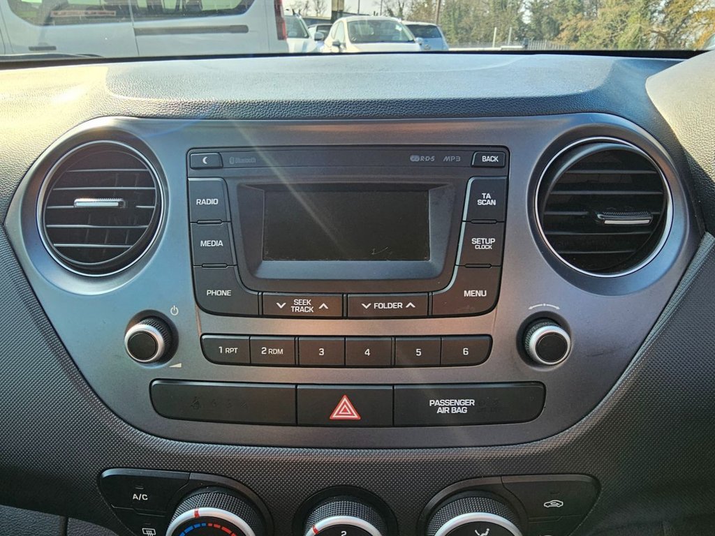 Used Hyundai i10 2018 for sale - 77748312: Photo 19