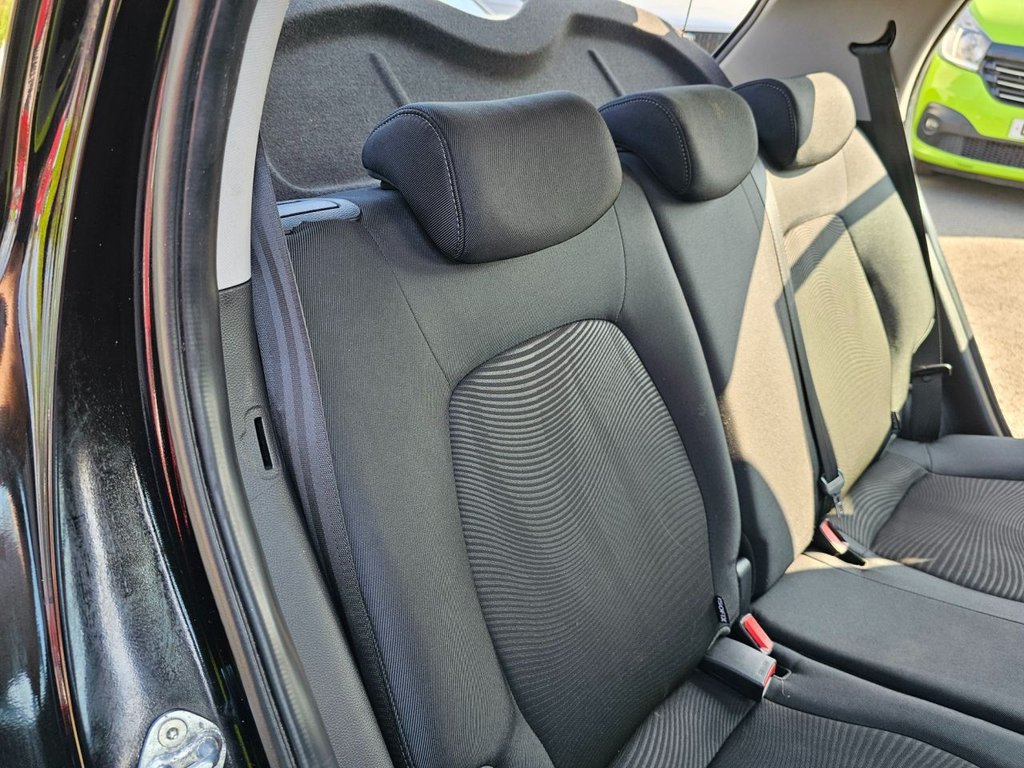 Used Hyundai i10 2018 for sale - 77748312: Photo 42