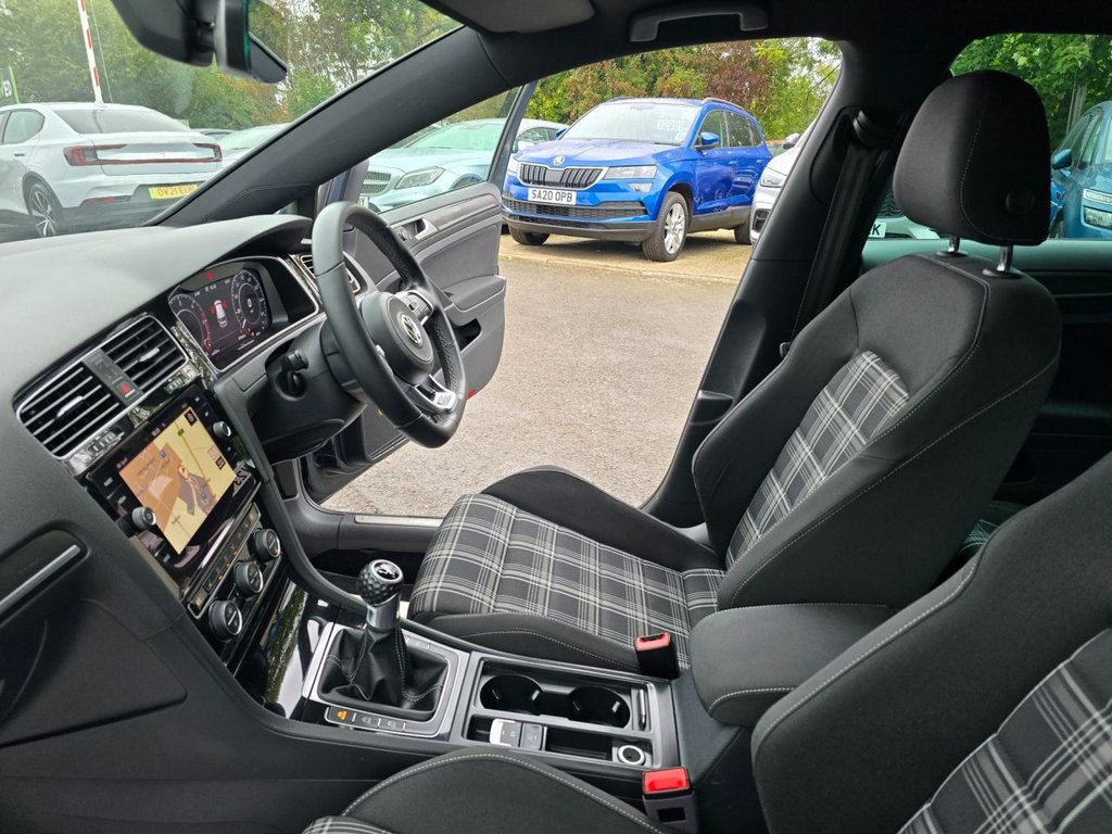 Used Volkswagen Golf 2018 for sale - 76634932: Photo 35