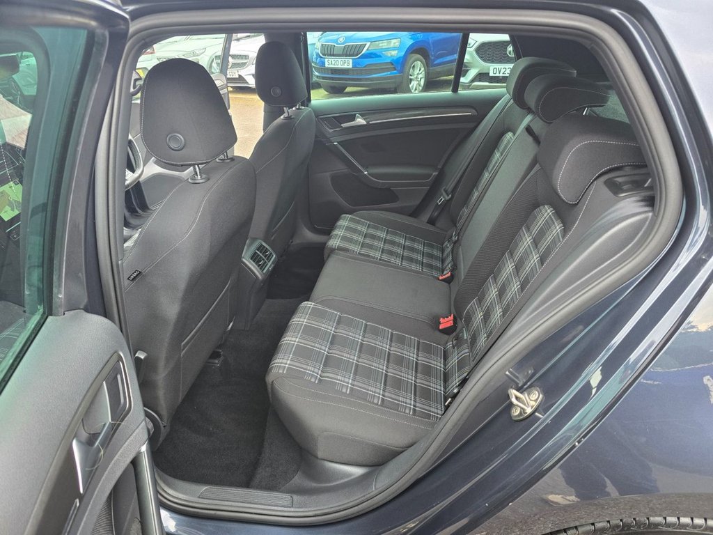 Used Volkswagen Golf 2018 for sale - 76634932: Photo 42