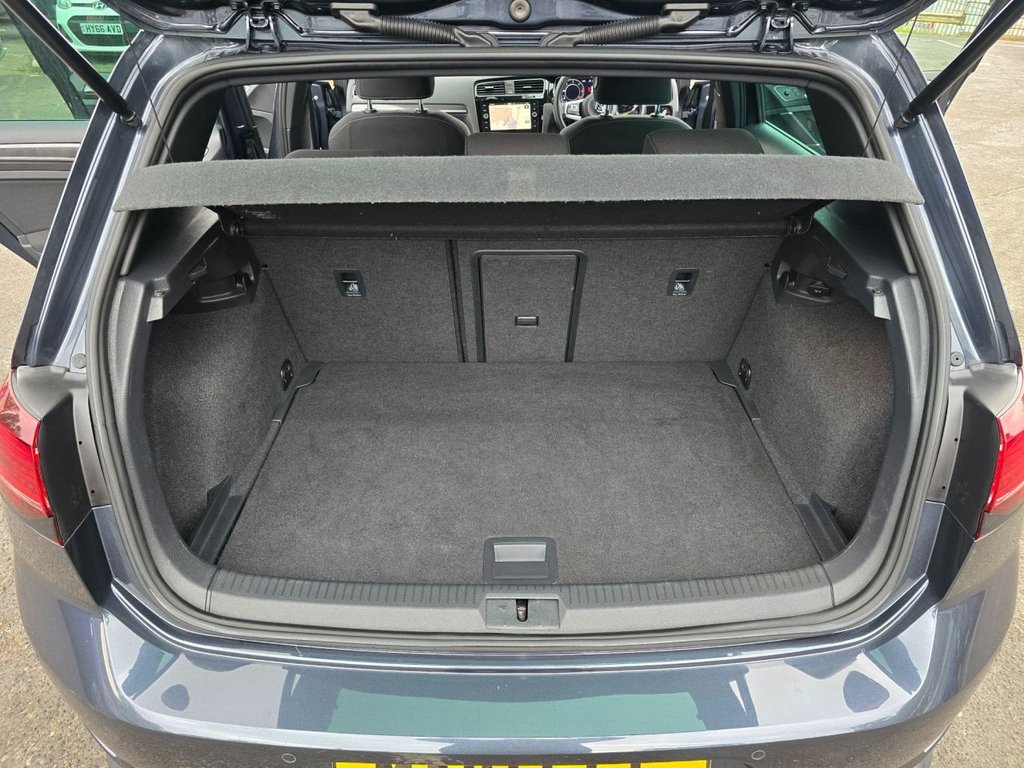 Used Volkswagen Golf 2018 for sale - 76634932: Photo 45