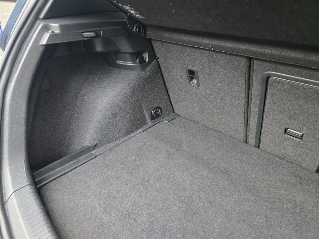 Used Volkswagen Golf 2018 for sale - 76634932: Photo 48