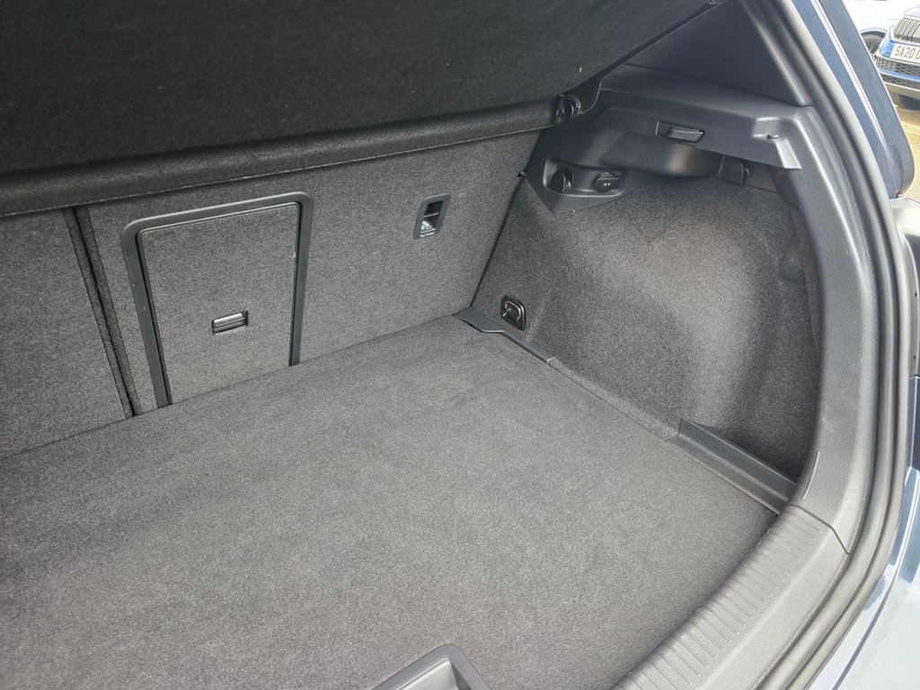 Used Volkswagen Golf 2018 for sale - 76634932: Photo 49