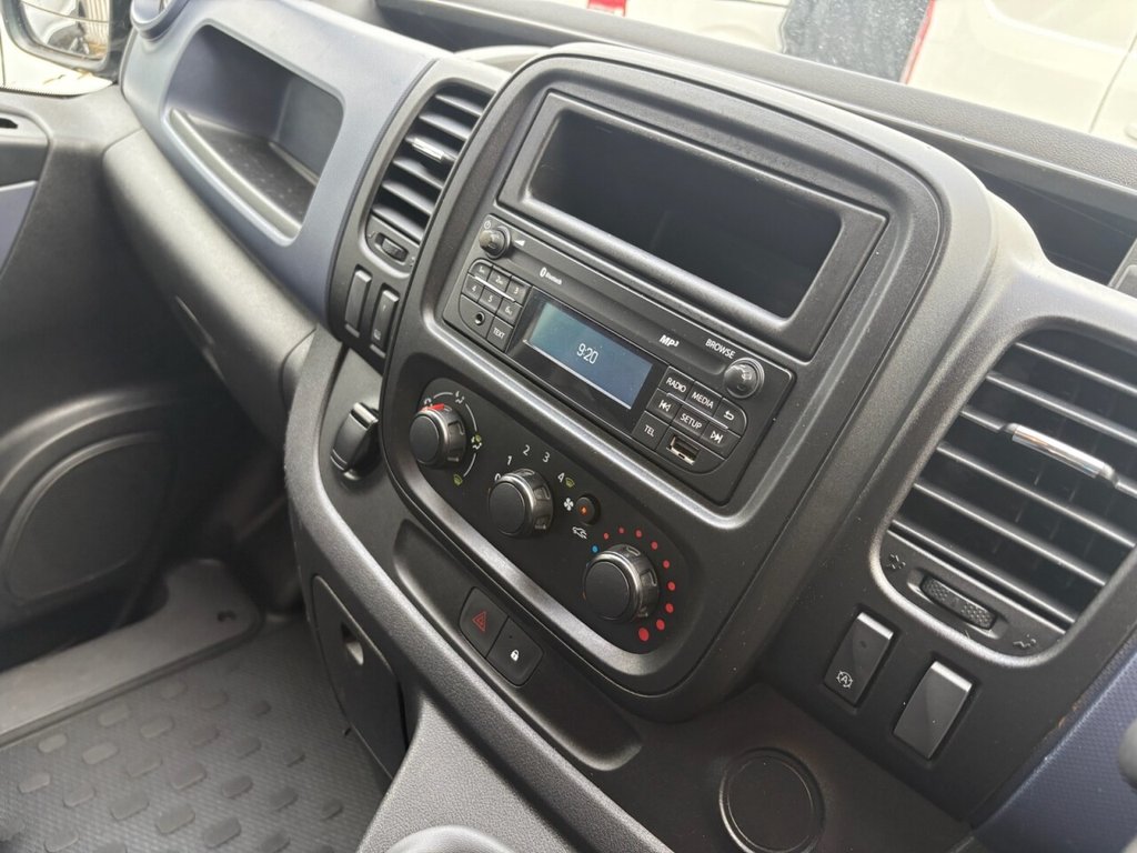 Used Vauxhall Vivaro 2018 for sale - 76634933: Photo 8