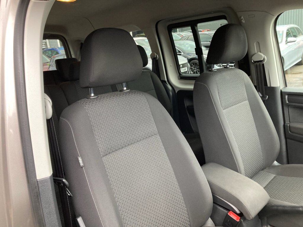 Used Volkswagen Caddy Maxi Life 2018 for sale - 77302305: Photo 24