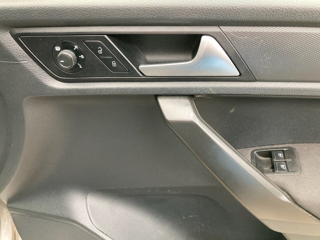 Used Volkswagen Caddy Maxi Life 2018 for sale - 77302305: Photo 27