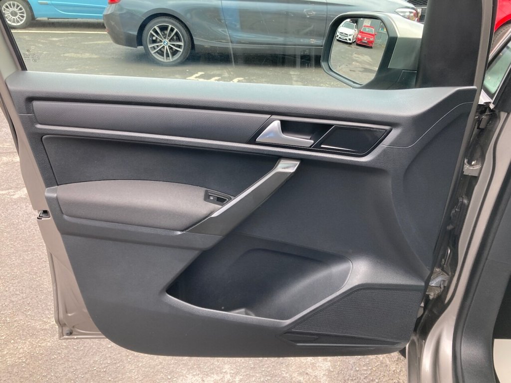 Used Volkswagen Caddy Maxi Life 2018 for sale - 77302305: Photo 34