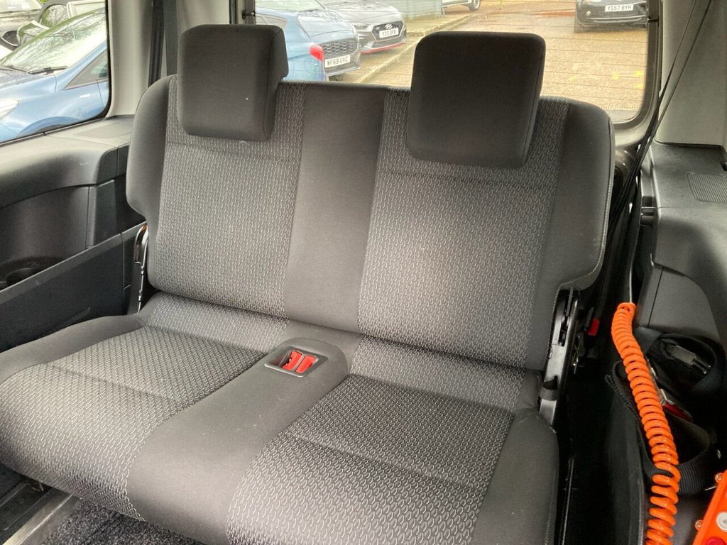 Used Volkswagen Caddy Maxi Life 2018 for sale - 77302305: Photo 40