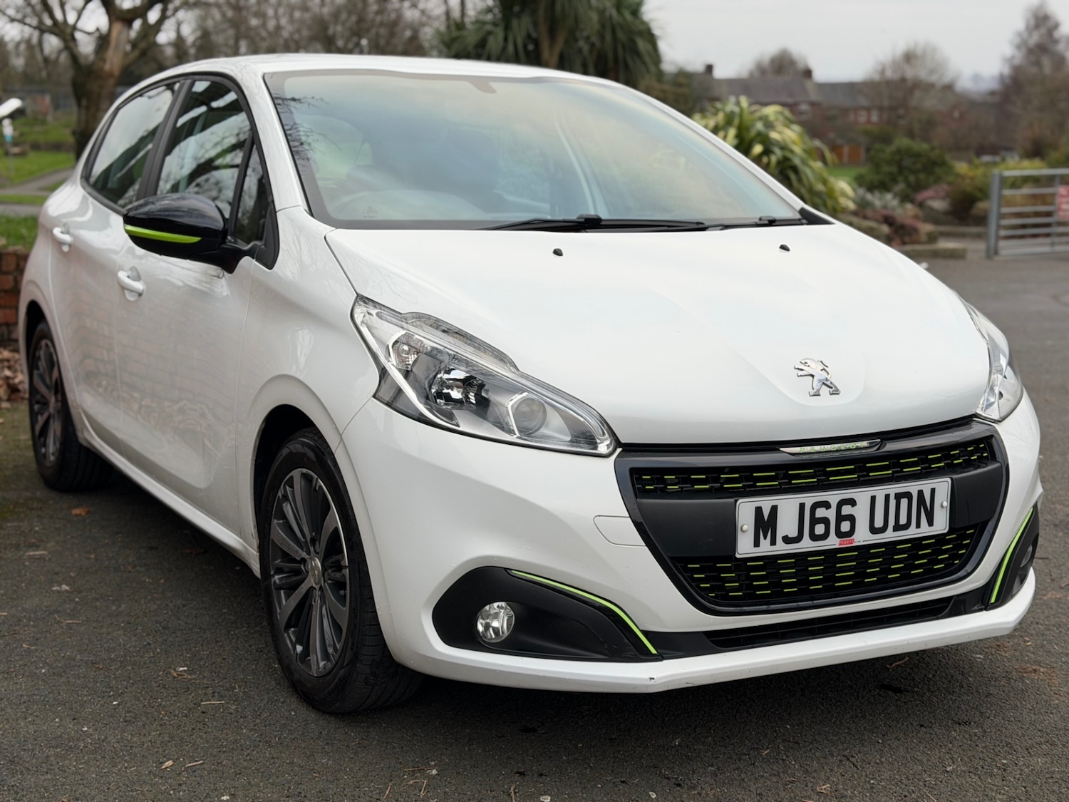 Used Peugeot 208 2016 for sale - 77160825: Photo 2