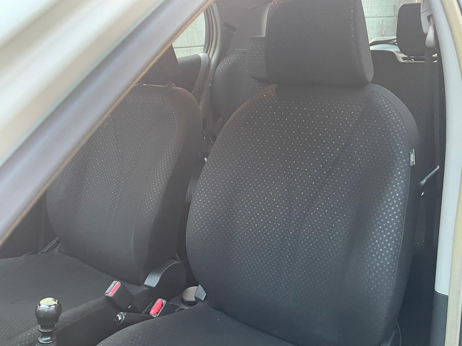 Used Toyota Yaris 2011 for sale - 76497090: Photo 22