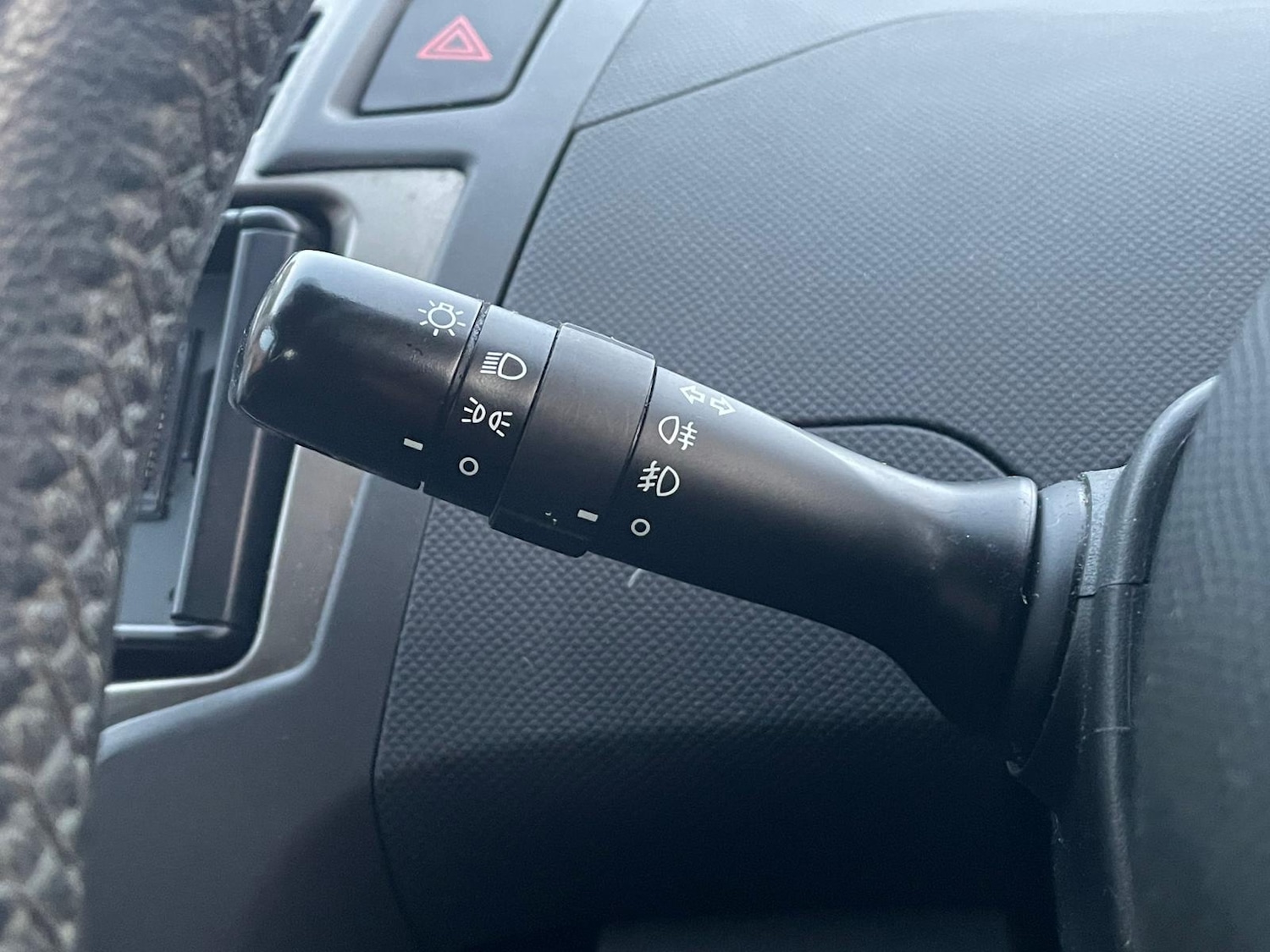 Used Toyota Yaris 2011 for sale - 76497090: Photo 27