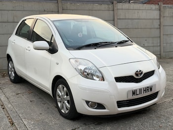 Used Toyota Yaris 2011 for sale - 76497090: Photo