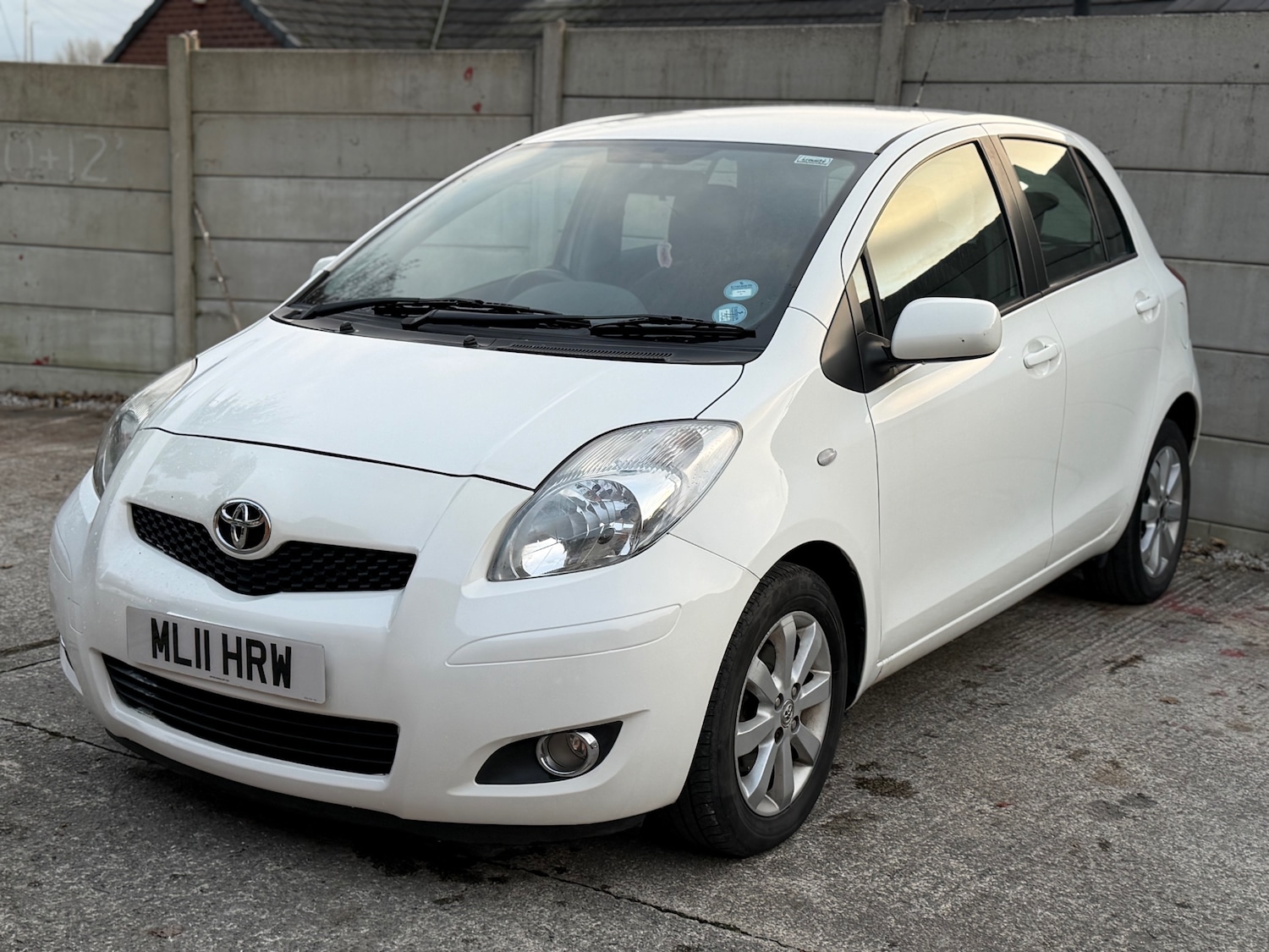 Used Toyota Yaris 2011 for sale - 76497090: Photo 4