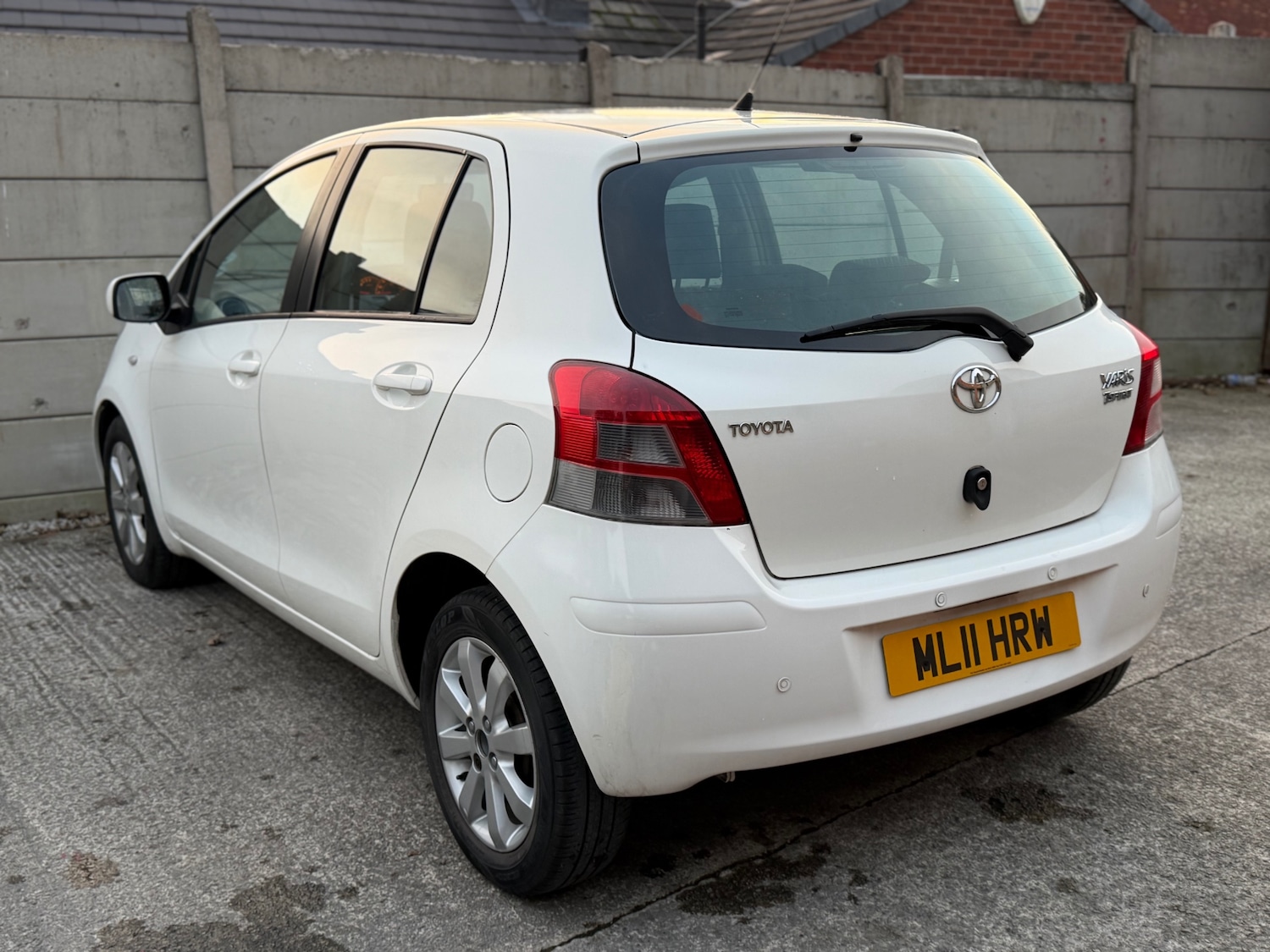 Used Toyota Yaris 2011 for sale - 76497090: Photo 8