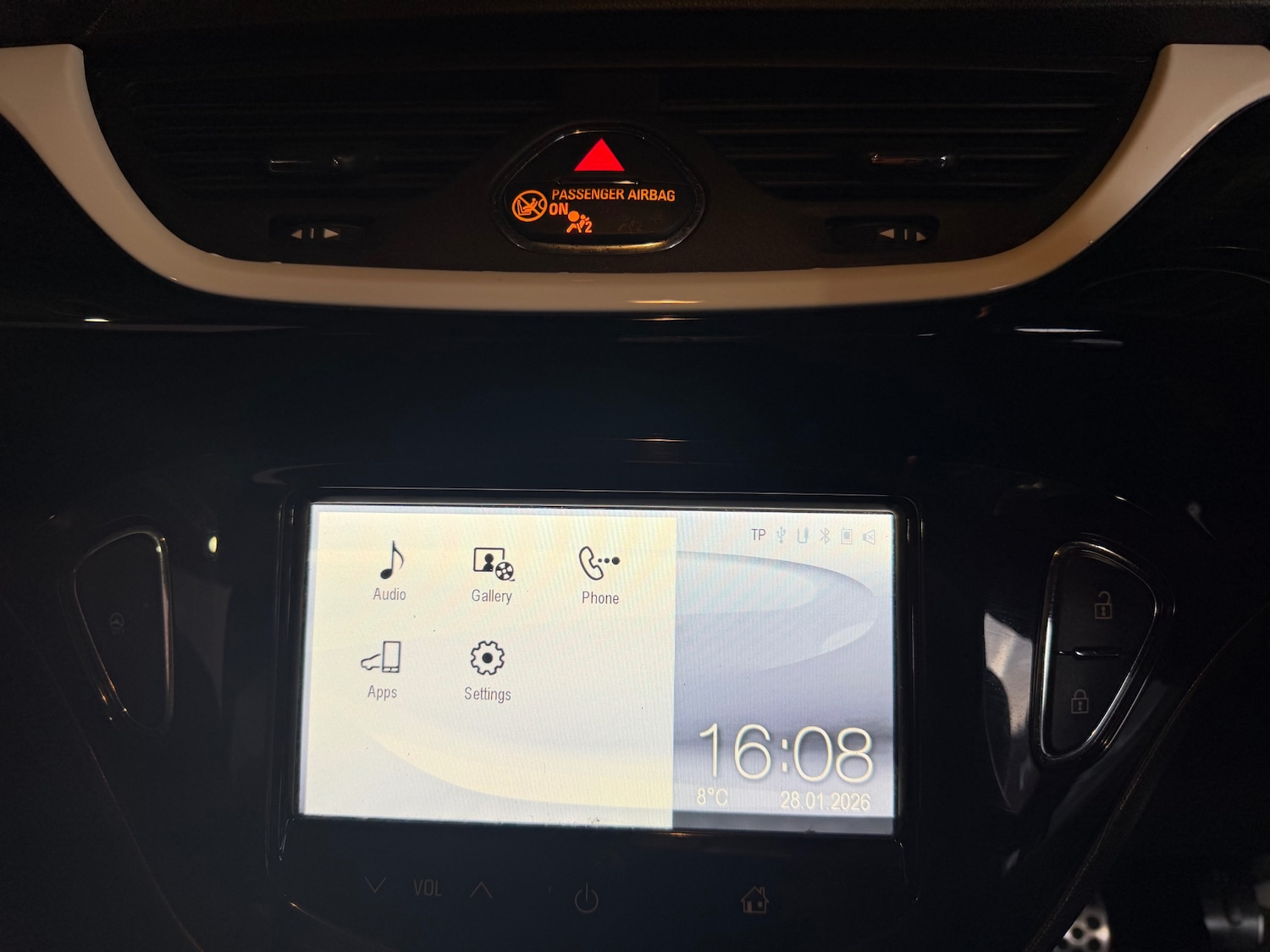 Used Vauxhall Corsa 2016 for sale - 77370531: Photo 10