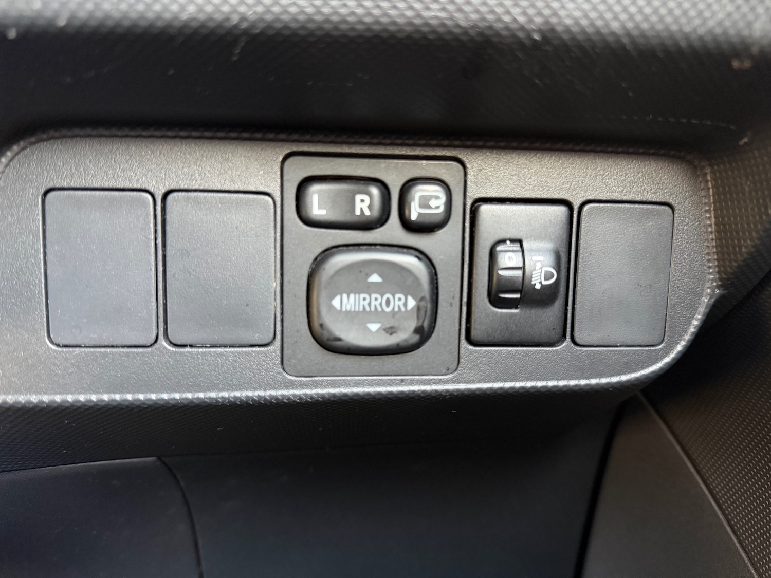 Used Toyota Auris 2011 for sale - 76608835: Photo 15