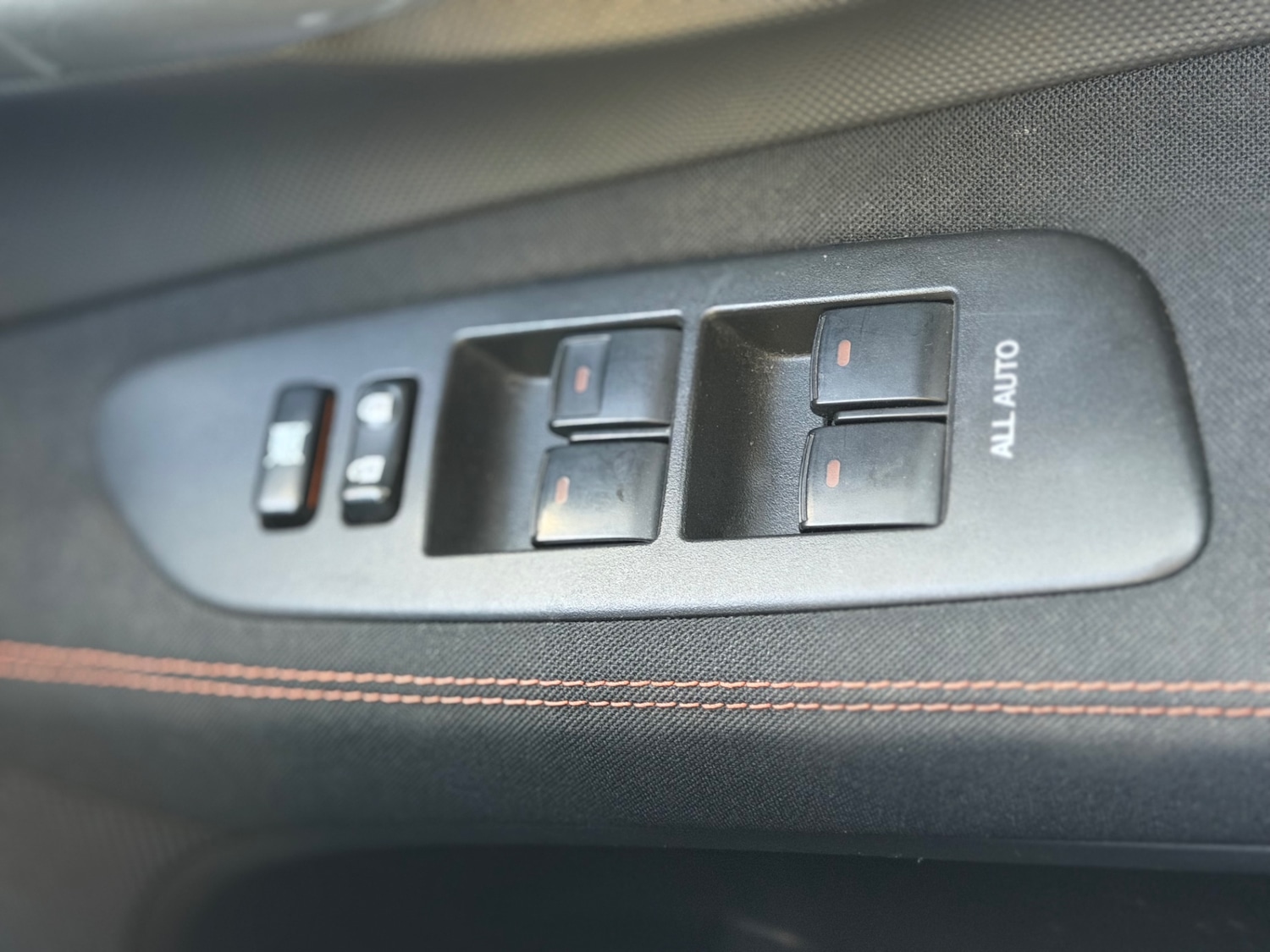 Used Toyota Auris 2011 for sale - 76608835: Photo 17