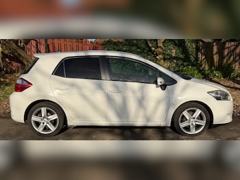 Used Toyota Auris 2011 for sale - 76608835: Photo