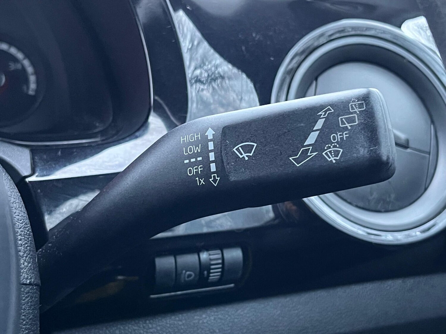 Used Volkswagen up! 2014 for sale - 76748693: Photo 22