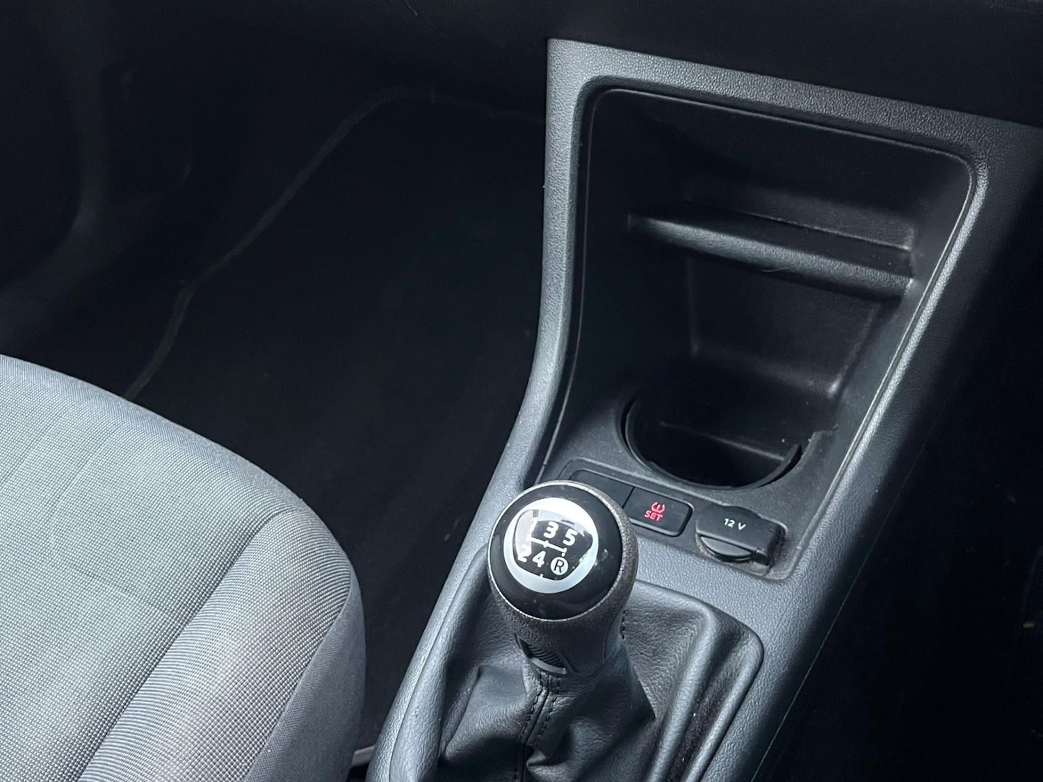 Used Volkswagen up! 2014 for sale - 76748693: Photo 26