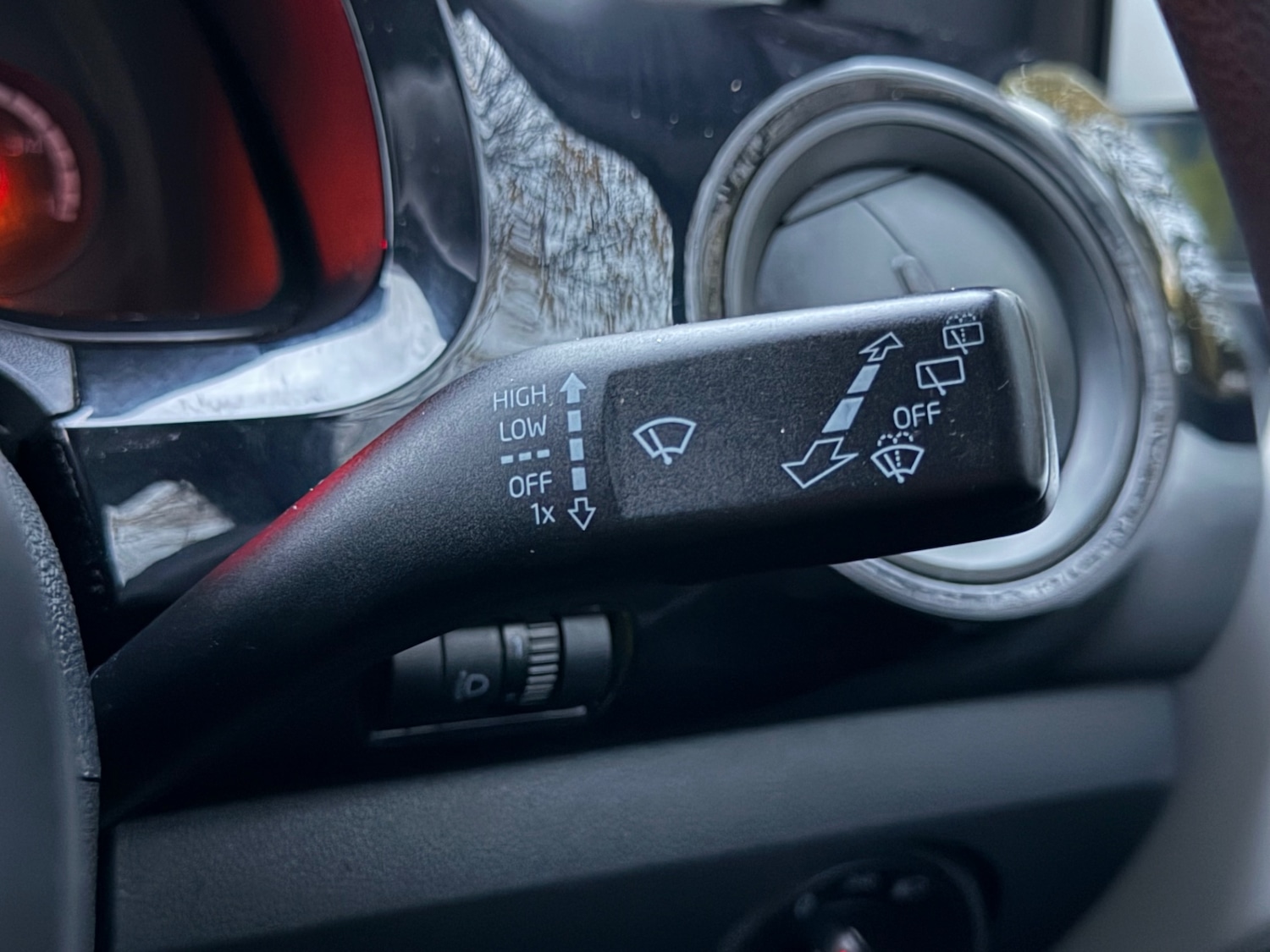 Used Volkswagen up! 2015 for sale - 76518109: Photo 17