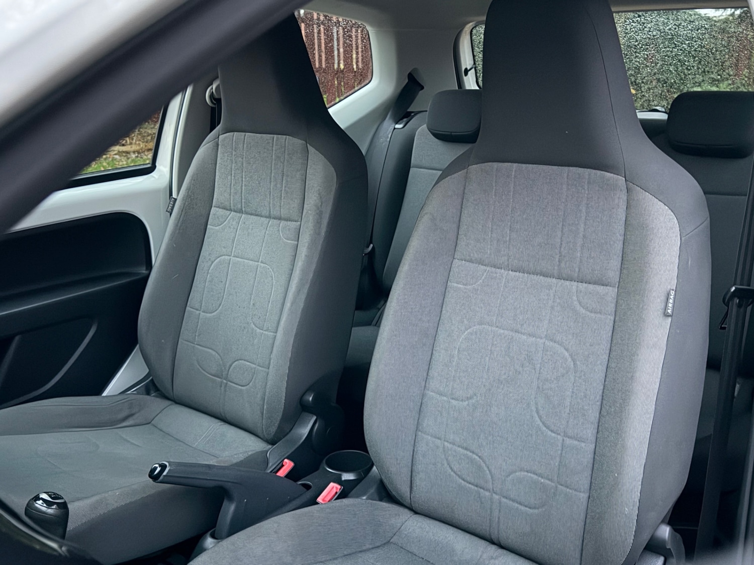 Used Volkswagen up! 2015 for sale - 76518109: Photo 35