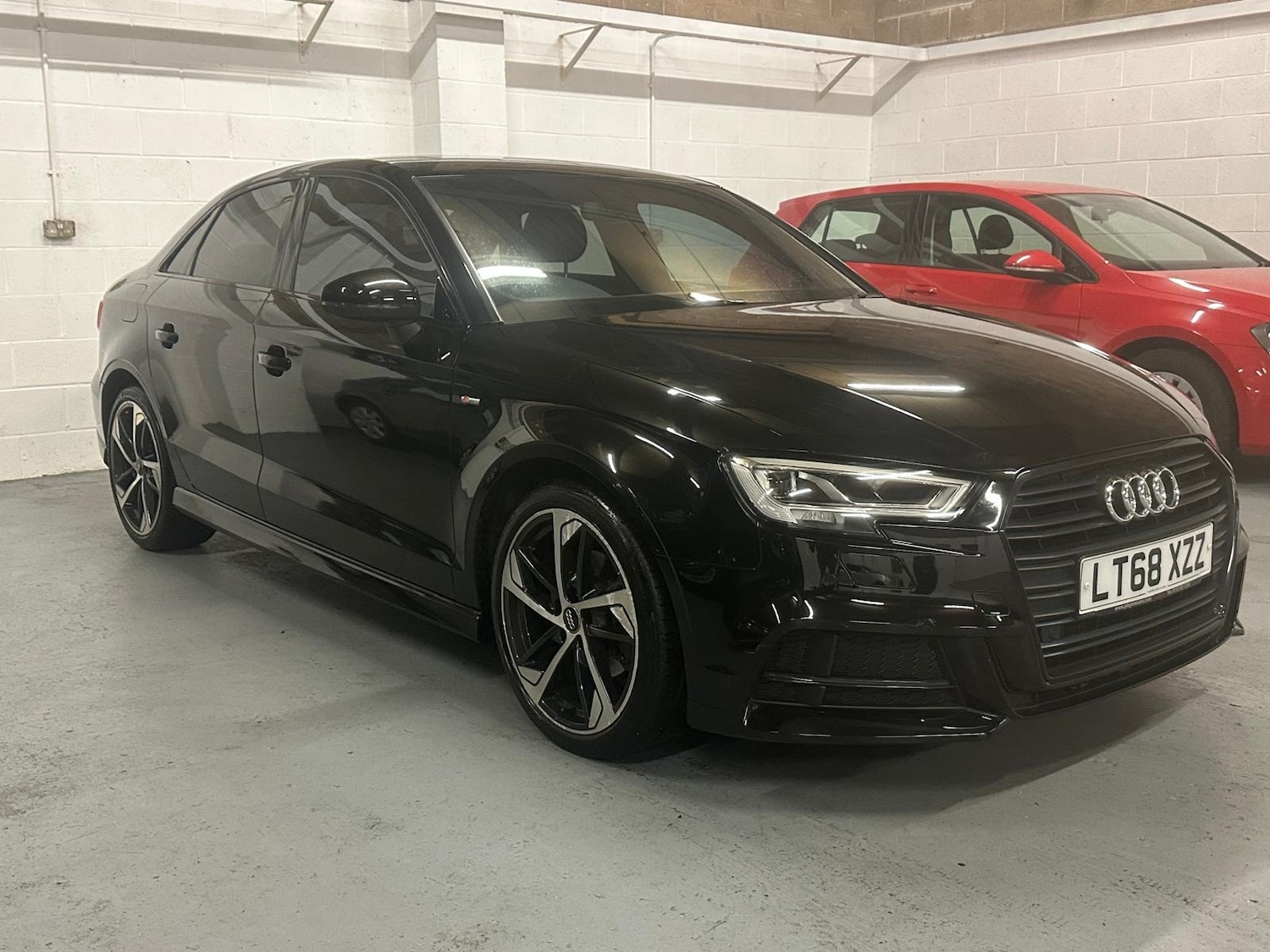Used Audi A3 2018 for sale - 76976902: Photo 2