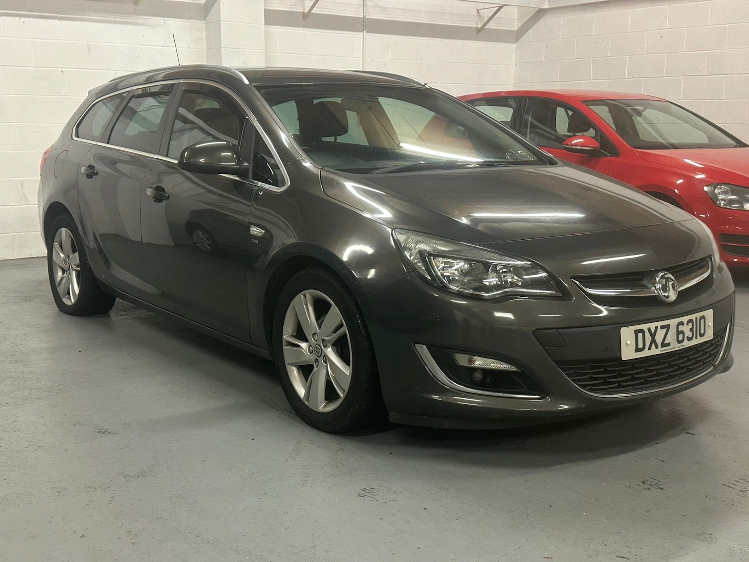 Used Vauxhall Astra 2012 for sale - 76975401: Photo 2