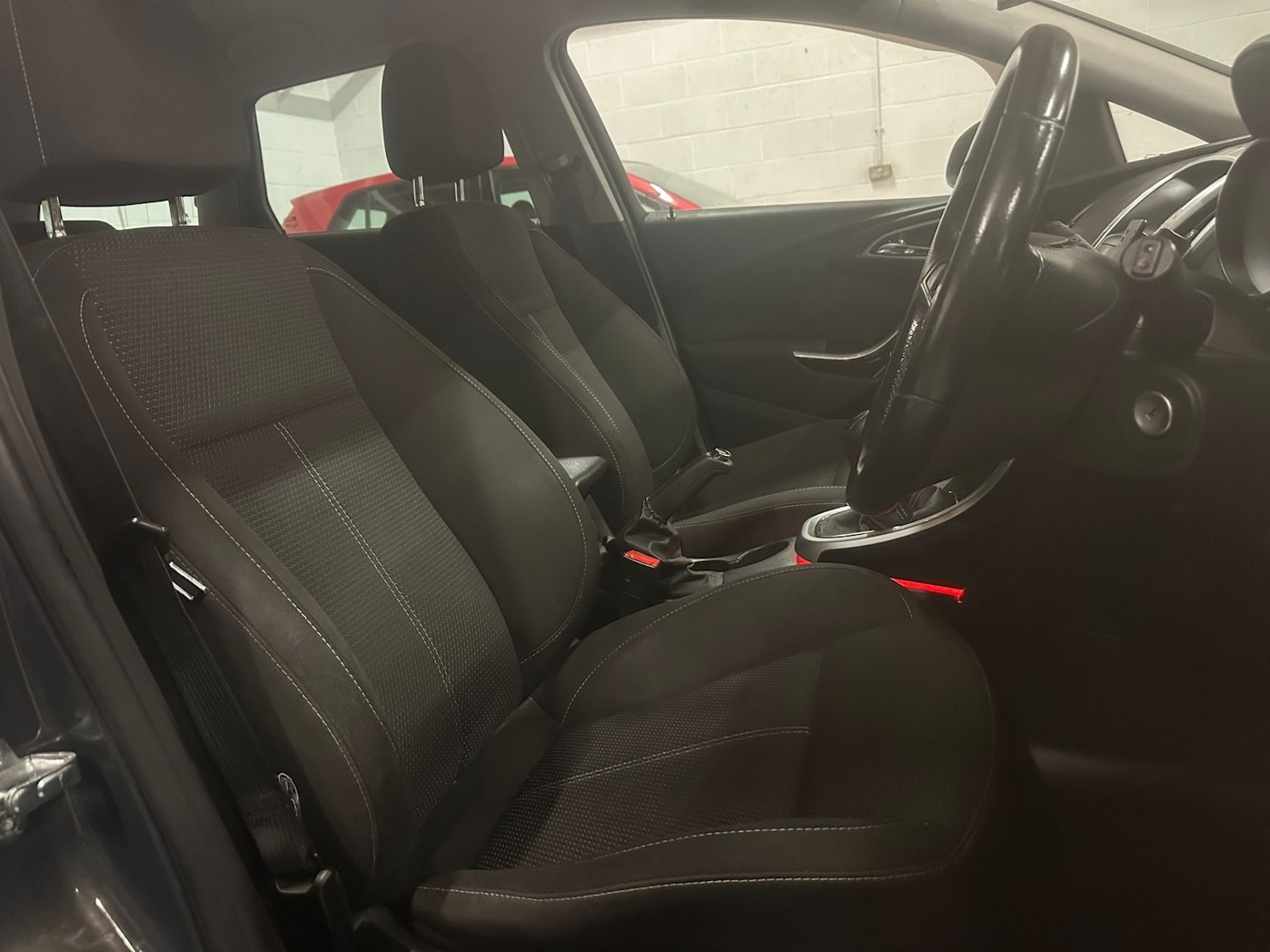 Used Vauxhall Astra 2012 for sale - 76975401: Photo 5