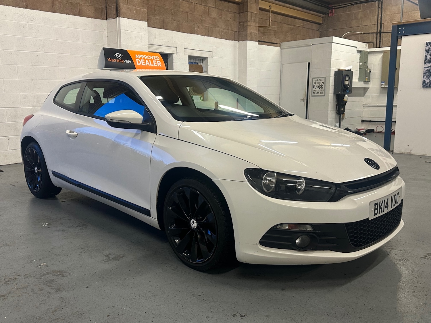 Used Volkswagen Scirocco 2014 for sale - 77340306: Photo 2