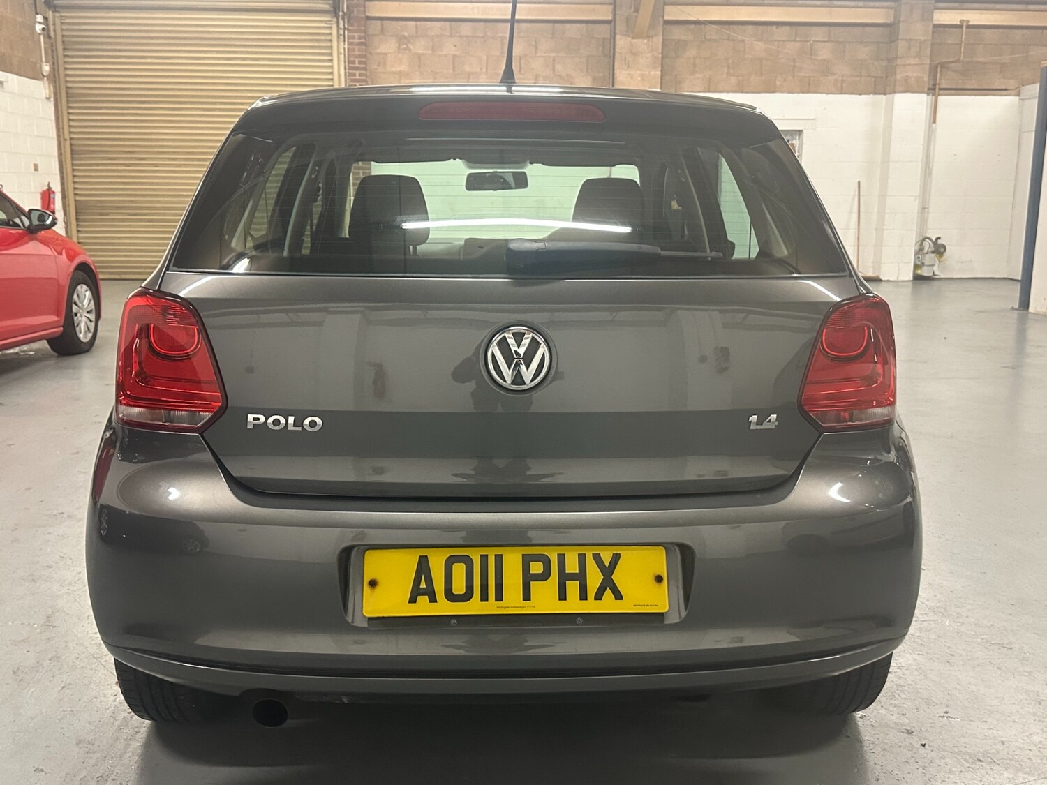 Used Volkswagen Polo 2011 for sale - 76907771: Photo 14