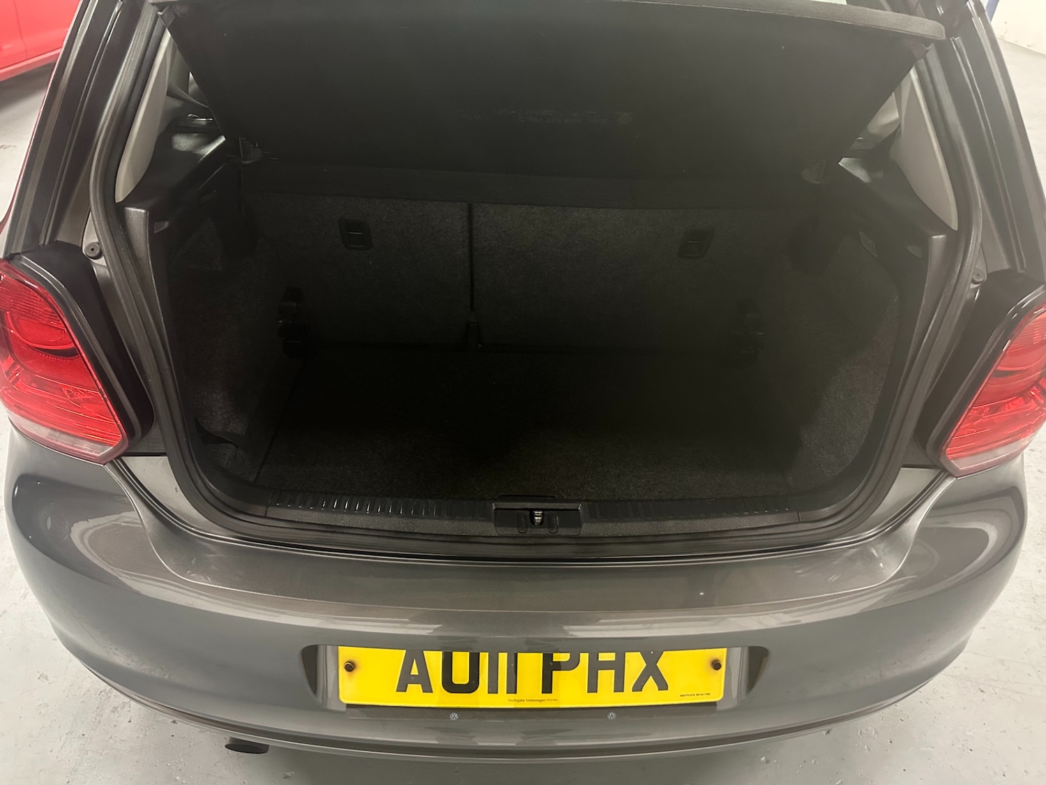 Used Volkswagen Polo 2011 for sale - 76907771: Photo 17